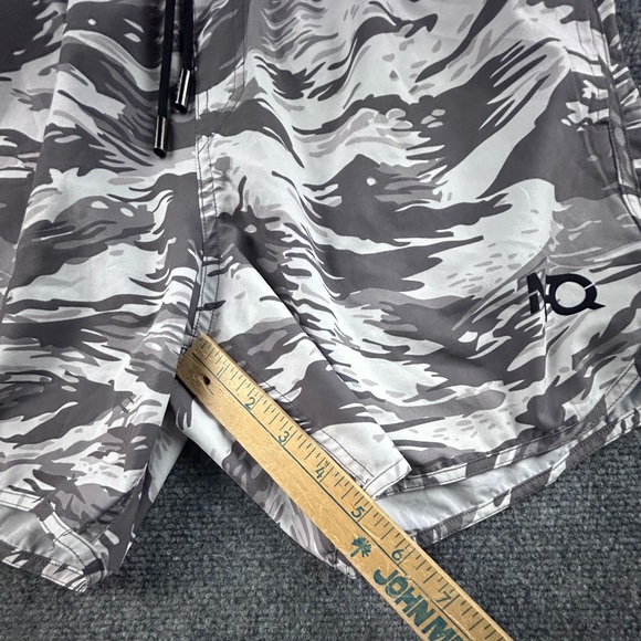 NFQ Grey and White Camouflage Women’s Running Athletic Shorts Size M - Picture 2 of 7